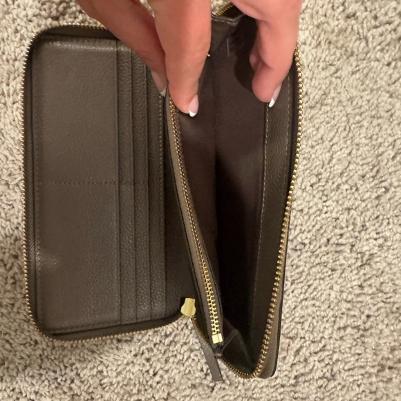 Brown Leather Zip Wallet - Picture 3 of 3